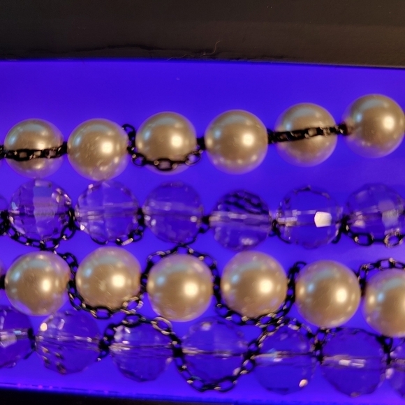 Vintage Faux Pearl and Crystal Necklace - Picture 9 of 9